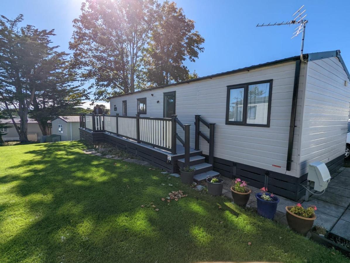 Stunning Luxury Caravan On Edge Of New Forest On Shorefield Country Park Entertainment And Leisure Passes Included Milford on Sea Kültér fotó
